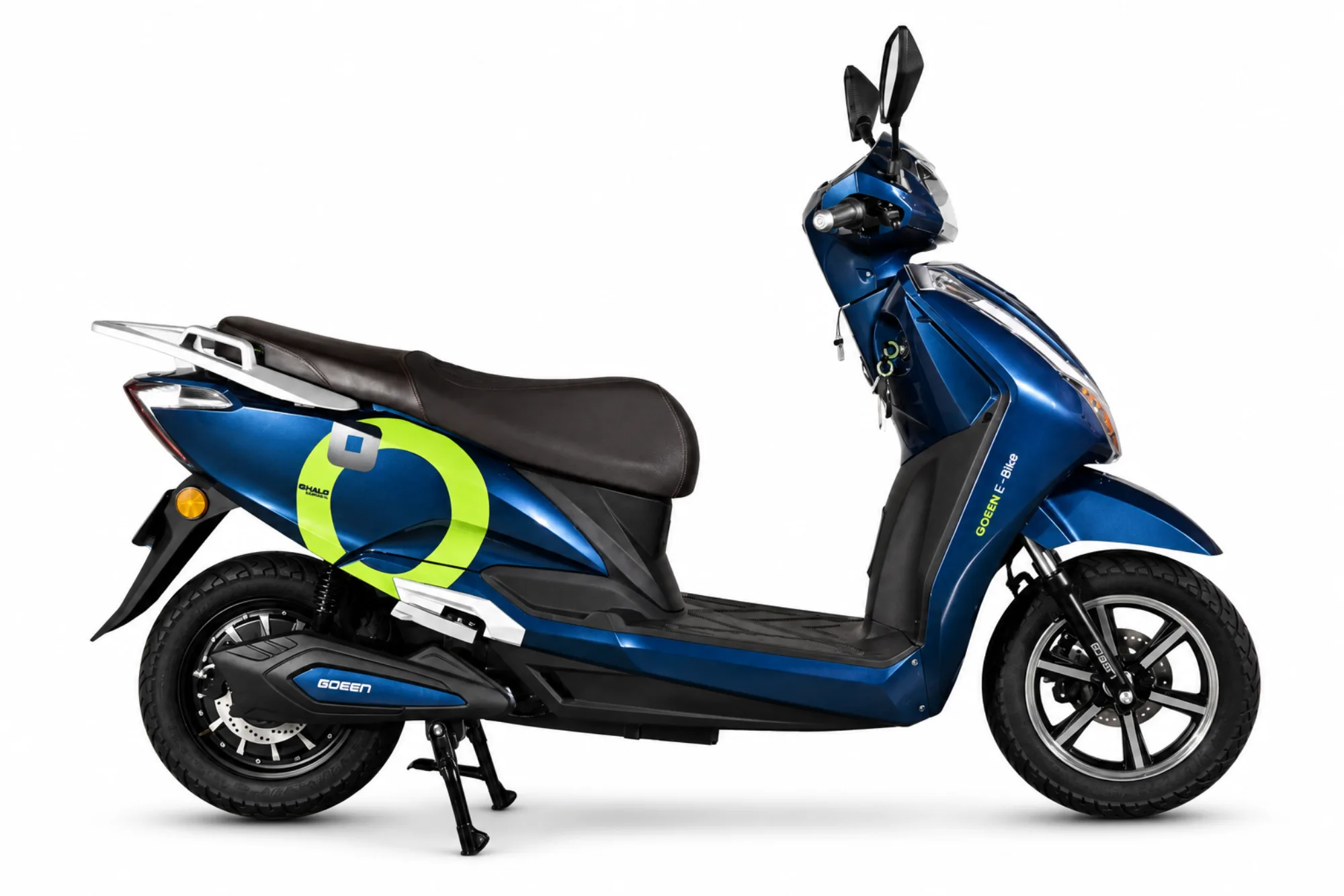 Side profile of the CHALO SMART PRO showing its long seat and low stance.